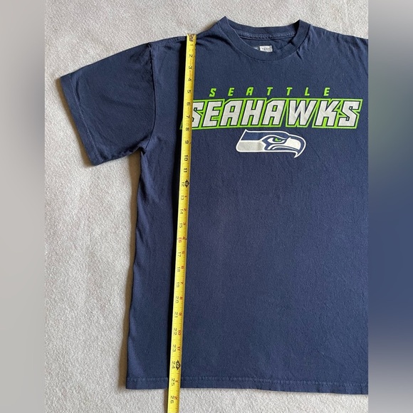 NFL Seattle Seahawks Men’s T-Shirt Blue Size Medium Team Apparel - Picture 4 of 6